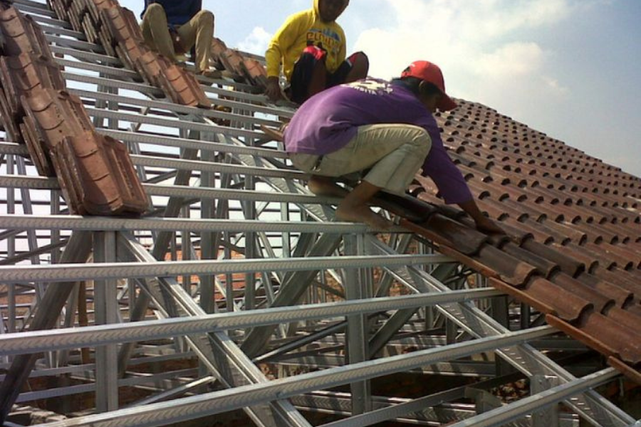 faktor yang mempengaruhi biaya renovasi atap