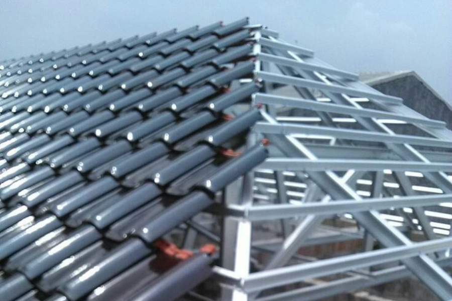 memilih material atap yang tepat untuk ketahanan bangunan bersama sutindo surya